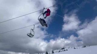 Kartalkaya'da telesiyejde mahsur kalan 67 kişi, 2,5 saatte kurtarıldı