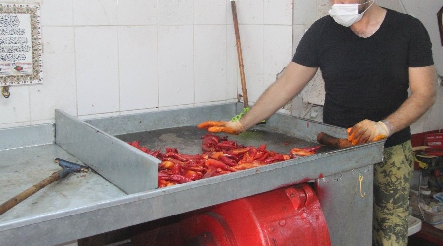 Kilis'te salça ile toz biber zamanı