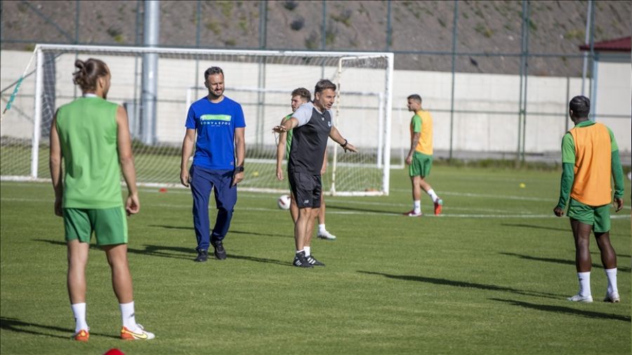 Konyaspor 5 transferini açıkladı