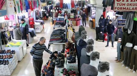 Koronavirüs endişesi esnafı vurdu