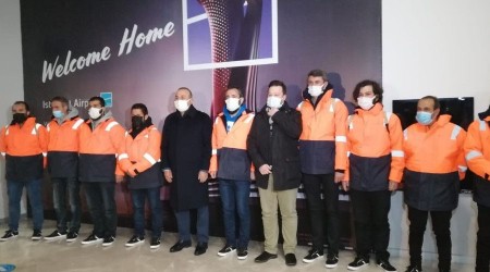 Korsanlardan kurtarılan 15 Türk gemici yurda döndü