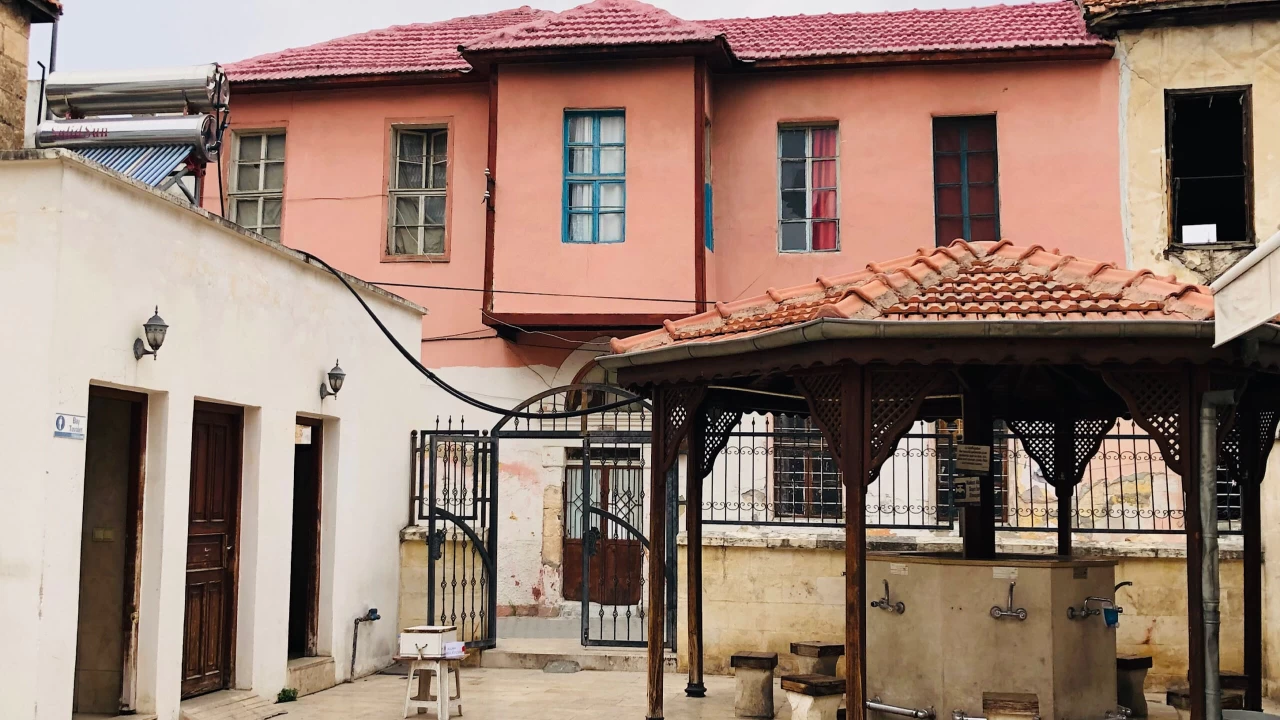 Mersin Tahtal Camii: ehrin tarihi dokusunda bir iz