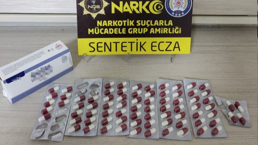 Otogarda kriz geçirdi, üzerinden uyuşturucu çıktı