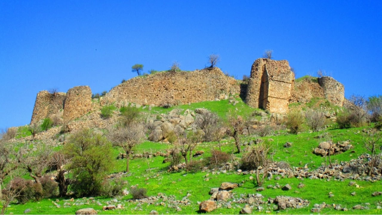 Siirt'in tarihi zenginliklerinden biri: Kormas Kalesi