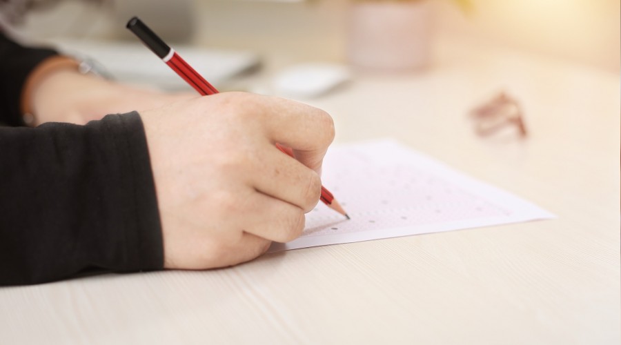 Sınav stresiyle nasıl başa çıkılır?