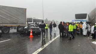 TAG Otoyolu'nda zincirleme kaza: 2 ölü, 11 yaralı