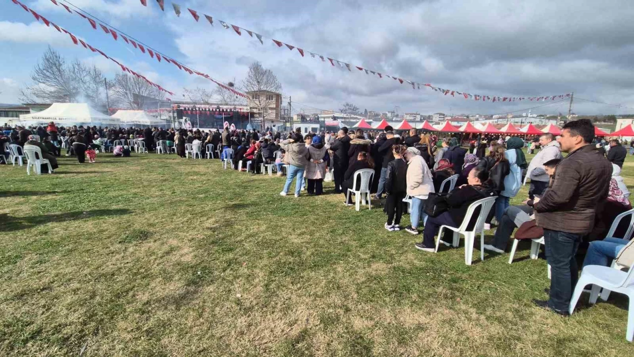 Tekirda'da 2 kilometrelik hamsi kuyruu