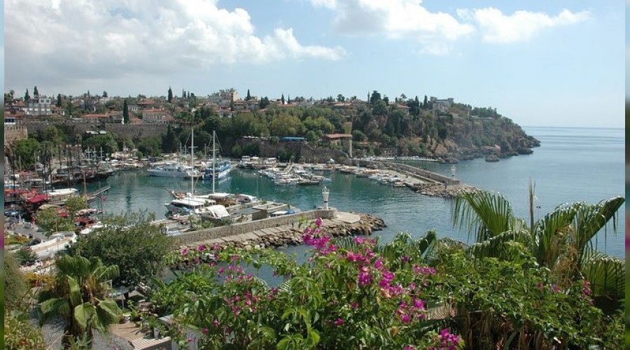 Turizm gelirlerinde 13. sıradayız