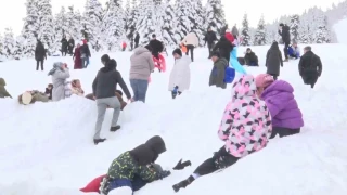 Uludağ, yarıyıl tatilinde yüzbinlerce kişiyi ağırladı
