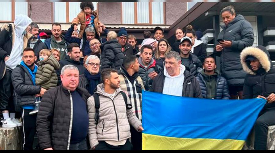 Yabancı futbolcular tahliye edildi