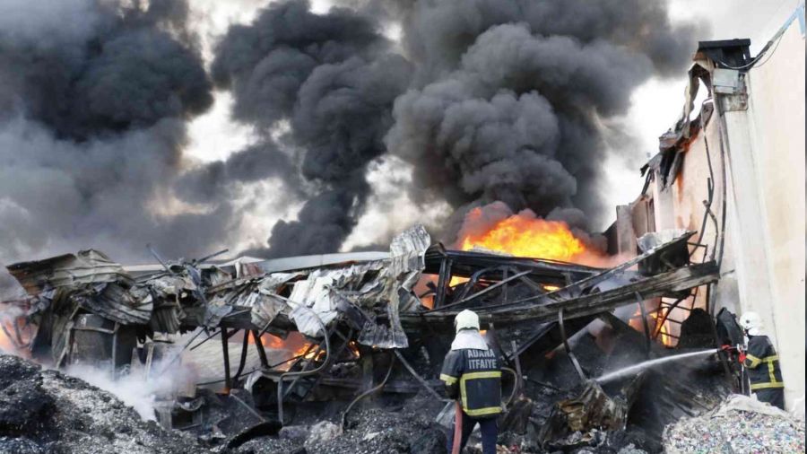 Adana'da alüminyum fabrikasında yangın