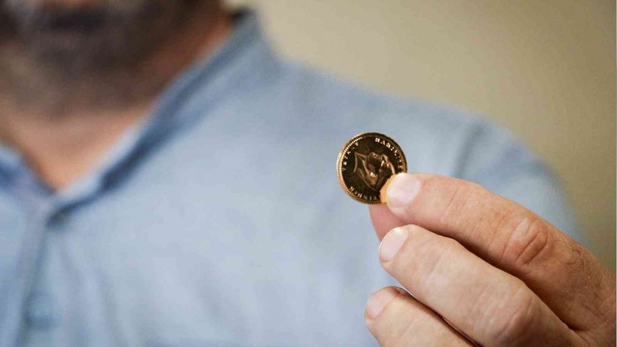 Antalya'da kuyumcuya sahte cumhuriyet altını şoku