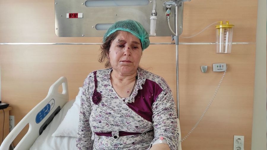 Boşanmakta olan eşinin evini tüfekle bastı