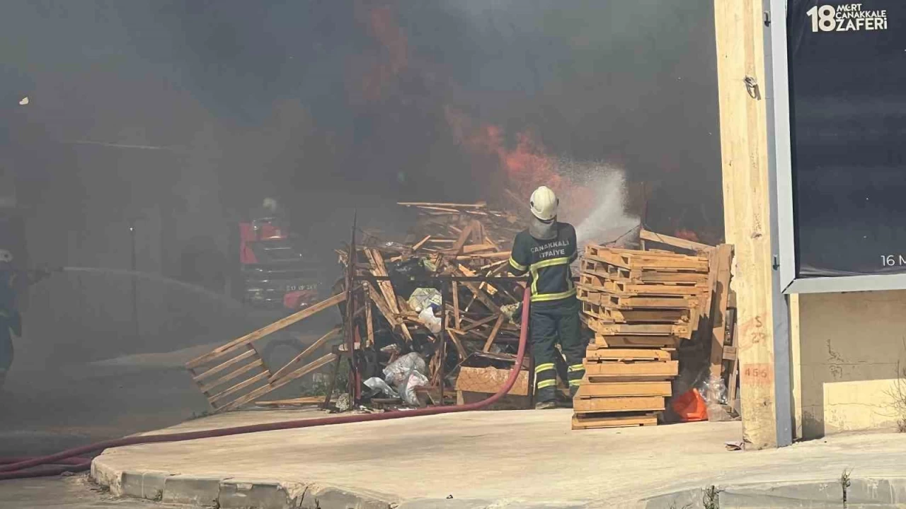 anakkale'de sanayi sitesinde korkutan yangn