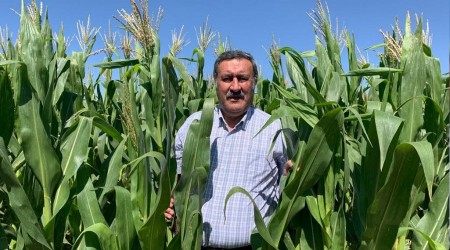 Çiftçiden sessiz protesto