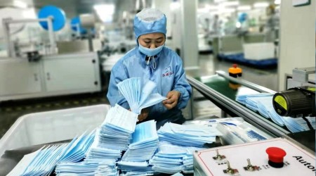 Çin maskeden parayı kırdı