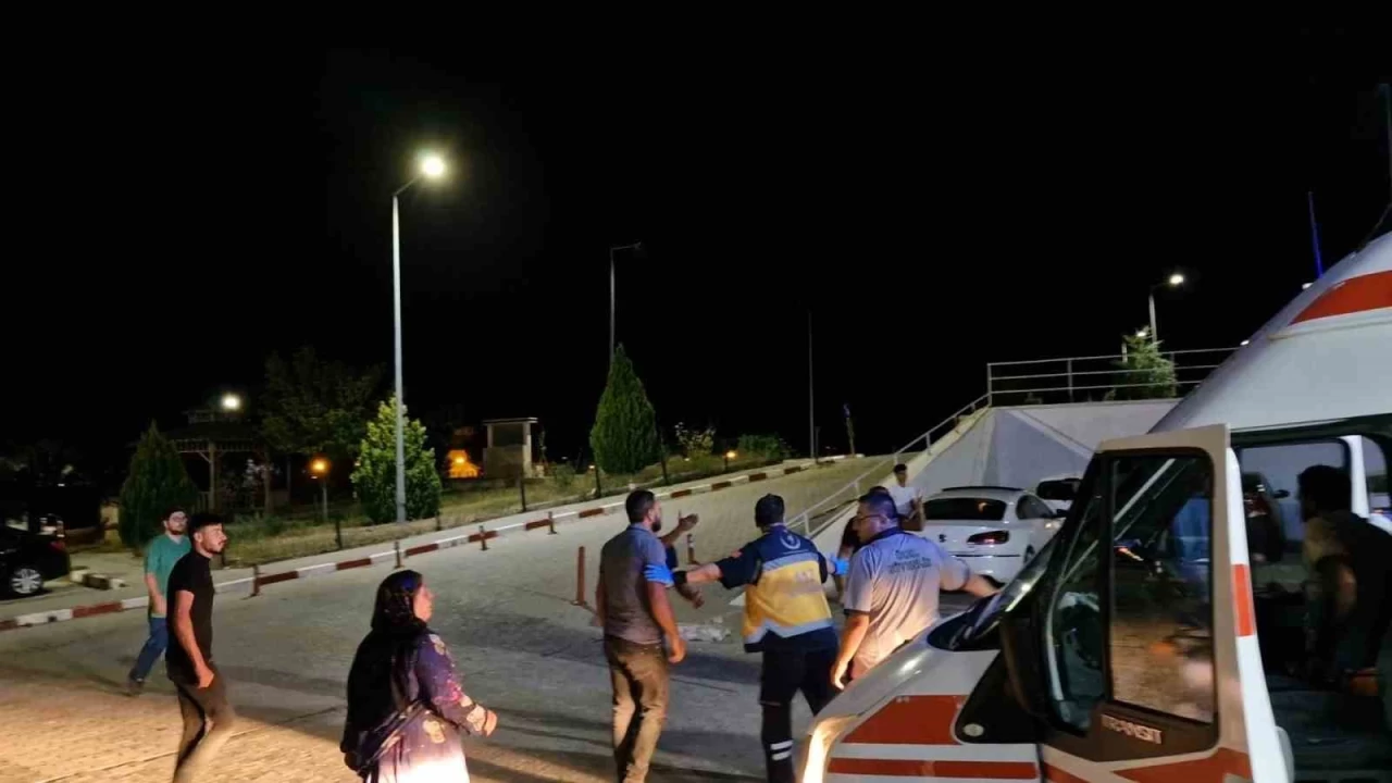 Çorum'da iki aile arasında alacak-verecek kavgası: 5 yaralı