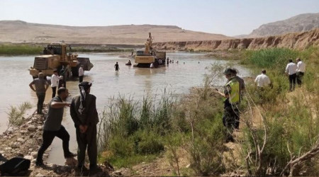 Dicle Nehri'ne kamyon düştü