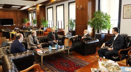 Dr. Hasan Akgün'den vefa örneği