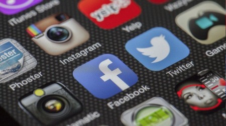 Facebook ve Twitter'a rekor para cezas