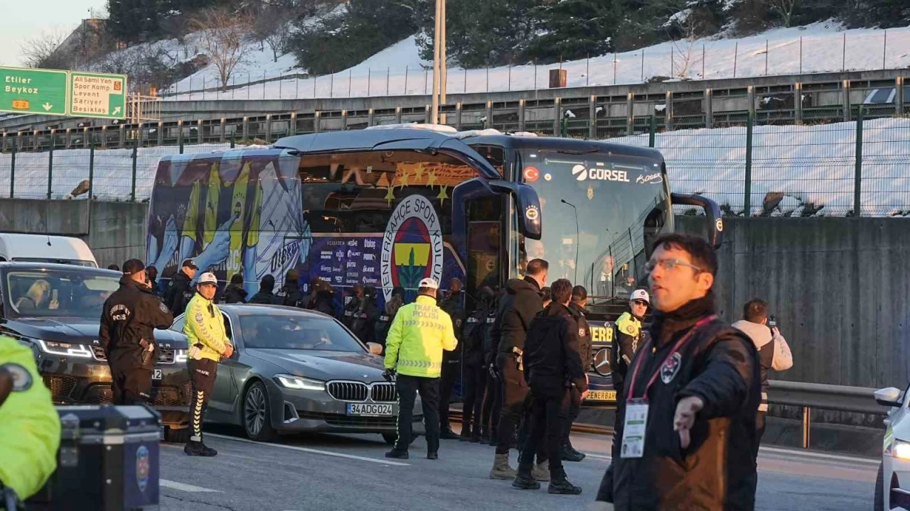 Fenerbahe, derbi iin stada geldi