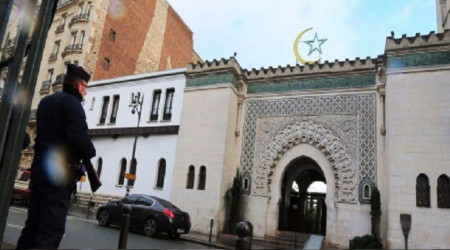 Fransa'da 21 cami kapatıldı 99 cami gözlem altında