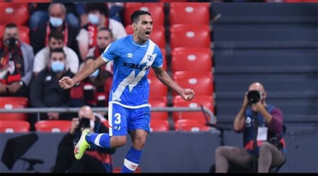 Galatasaray'da kayıp, Vallecano'da golcü