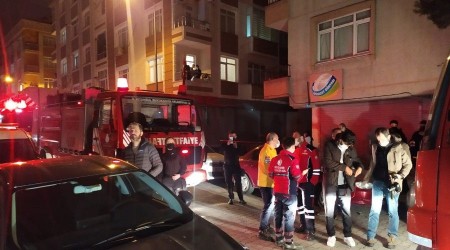 Güngören'de 5 katlı binanın 2'nci katında korkutan yangın: 3 yaralı