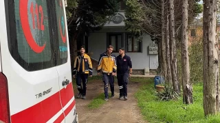 Haber alınamayan adamı annesi evde ölü buldu