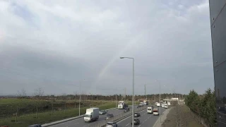 İstanbul'da gökkuşağı görsel şölen oluşturdu