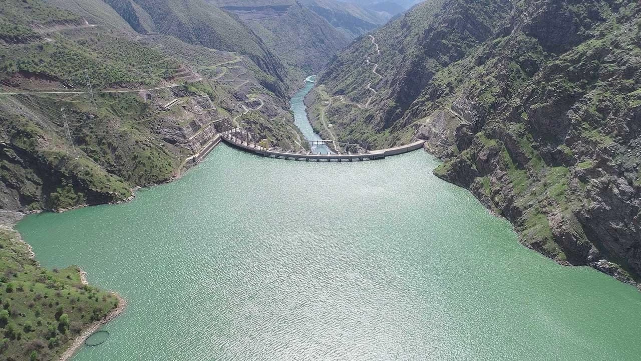 Karakaya HES'te 36 yıllık türbinler yenileniyor