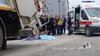Karasu Belediyesi'ne ait p kamyonu 70 yandaki adam ezdi