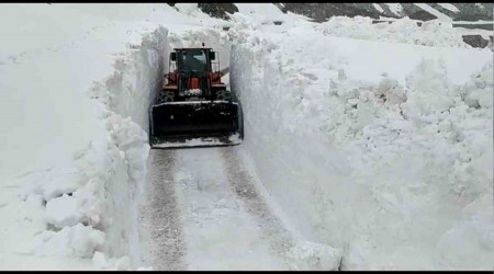 Karın kalınlığı iş makinesinin boyunu aştı