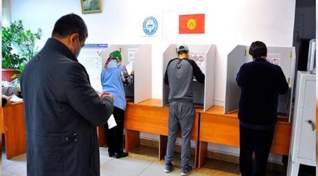 Kırgızistan'da seçimlere katılım yüzde 33,13 oldu