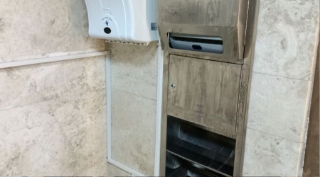 Kırşehir'de tuvaletler bakımsızlıktan, engelli asansörleri de kullanılmamaktan çürüdü