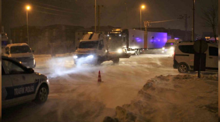 Konya'y evre illere balayan yollar kapatld