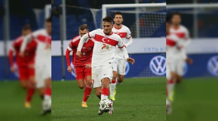 Leicesterli Cengiz Ünder Sırbistan maçı için bekliyor
