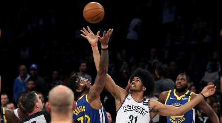 Liderlik maçını Warriors kazandı