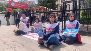 Öğretmenler yoksul, umutsuz ve korunmasız