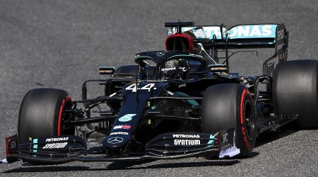 Olaylı yarışta Mercedes-AMG ilk ikide yer buldu