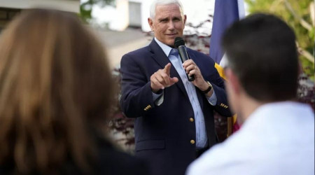 Pence, Trump'a rakip kacak