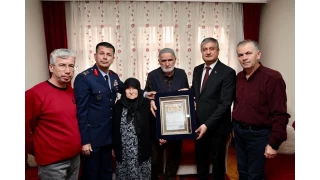 Şehit Özcan'ın ailesine şehadet belgesi teslim edildi