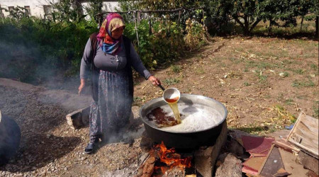 Üzüm pekmezinin sofralara yolculuğu