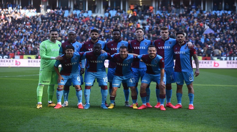 Ve liderlik koltuğunda Trabzonspor