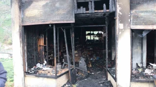 Veresiye alamadığı için bakkalı ateşe verdi