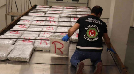 Yunanistan sınırında uyuşturucu tacirlerine darbe