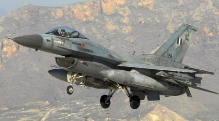 Yunanistan'a ait F-16 eitim srasnda dt