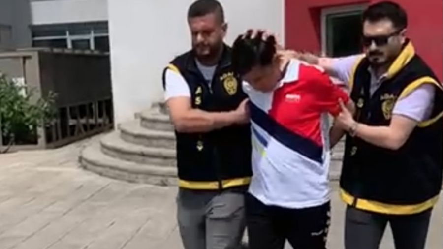 18 yıl önce annesini öldürdüğünü öne sürdüğü şahsı öldürdü