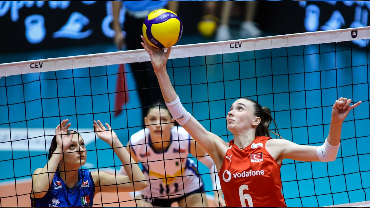 20 Yaş Altı Kadın Milli Voleybol Takımı'ndan büyük başarı