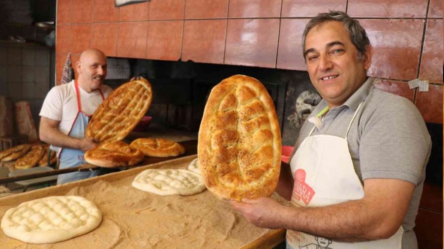 250 derece sıcakta aksatmadan oruç tutuyorlar